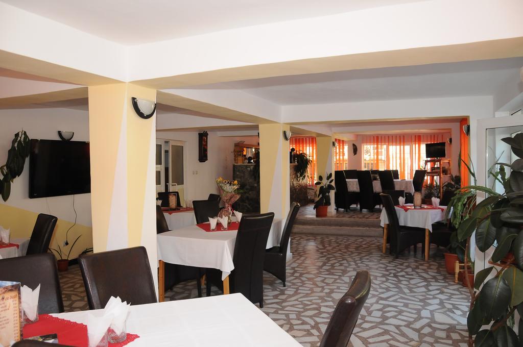 Casa Andu Hotel Dîmbovicioara Buitenkant foto